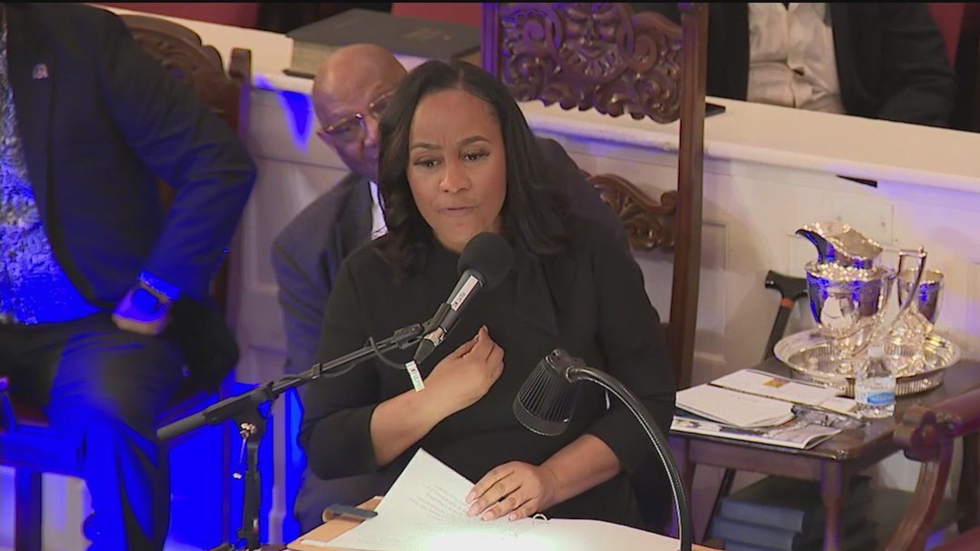 Trump asks judge to boot DA Fani Willis from case