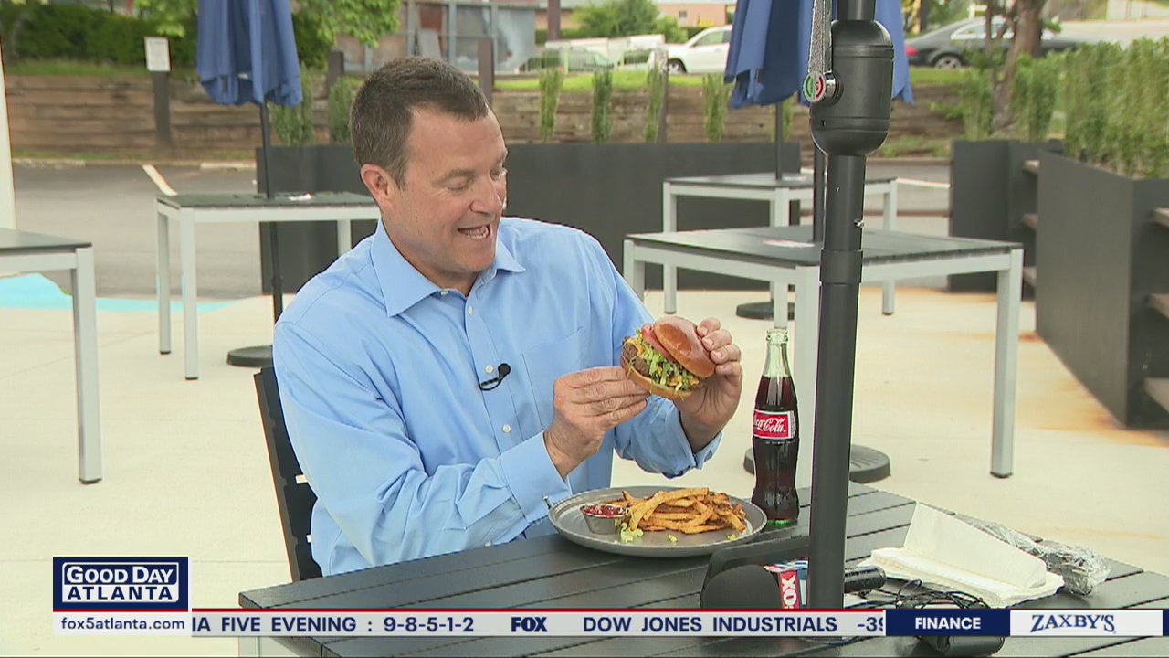 Burgers with Buck: Roc South Cuisine & Cocktail