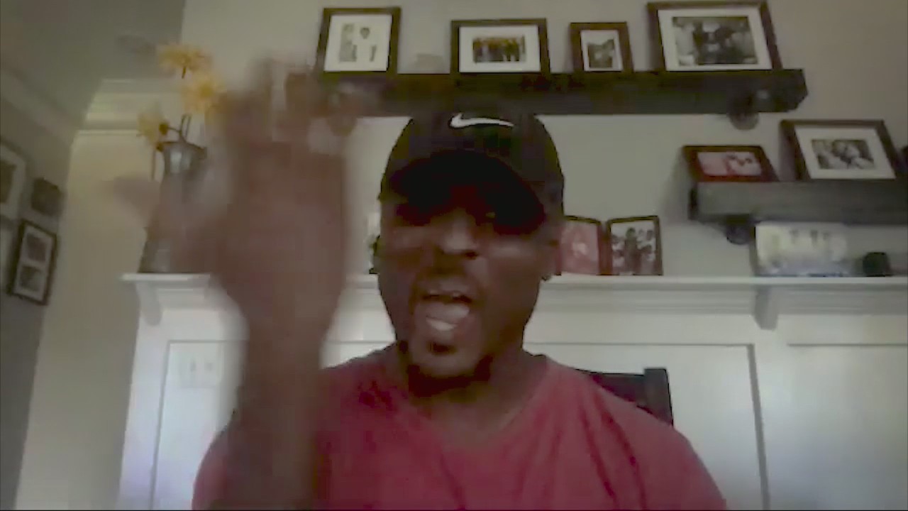 Warrick Dunn is IN YOUR FACE