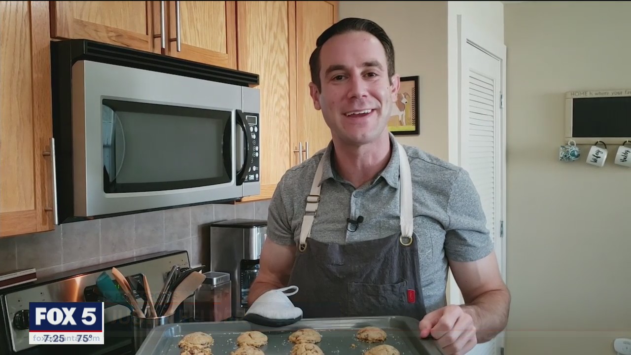 Braves super fan bakes pies for good luck