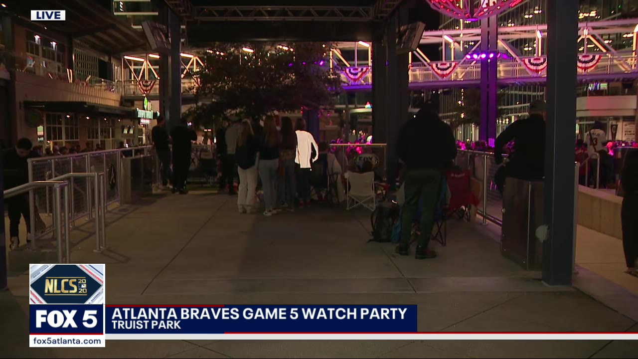 Braves fans at the Battery for Game 5