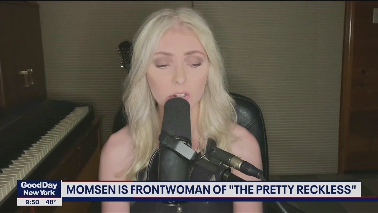 The Pretty Reckless perform '25'
