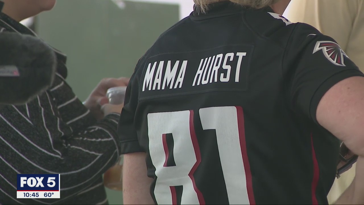 Falcons tight end Hayden Hurst hosts charity golf tournament