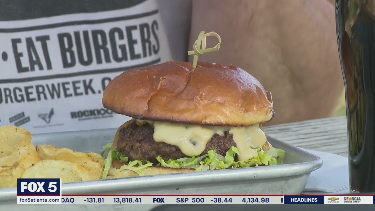 Burgers with Buck tries The Lost Druid Brewery's White Bull Burger