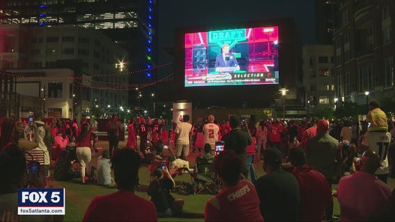 Fans react to Falcons drafting Kyle Pitts