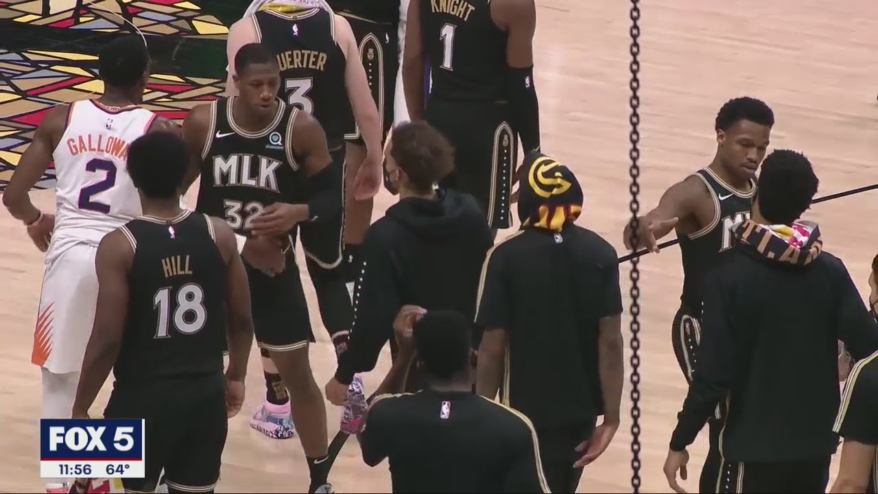 Hawks pull away late to rout top-seeded Suns, 135-103