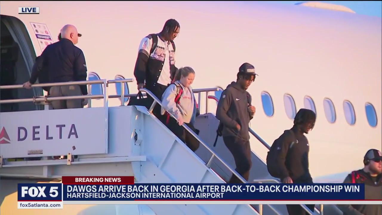 Georgia Bulldogs board buses back to Athens
