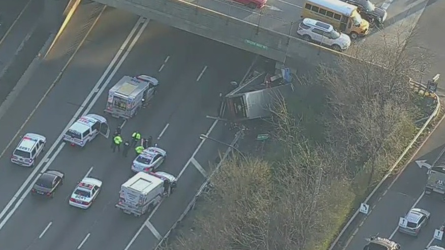 Deadly crash near LIE | FOX 5 New York