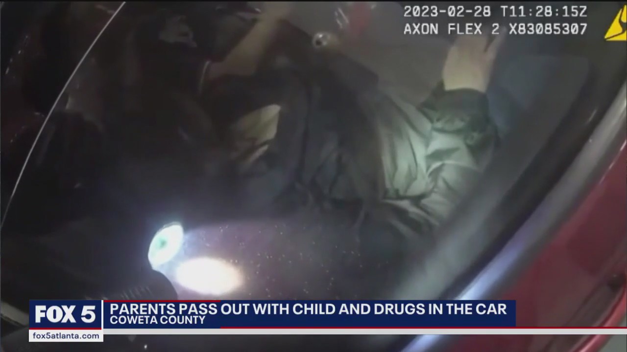 Parents found passed out in car with young infant, deputies say | FOX 5 ...