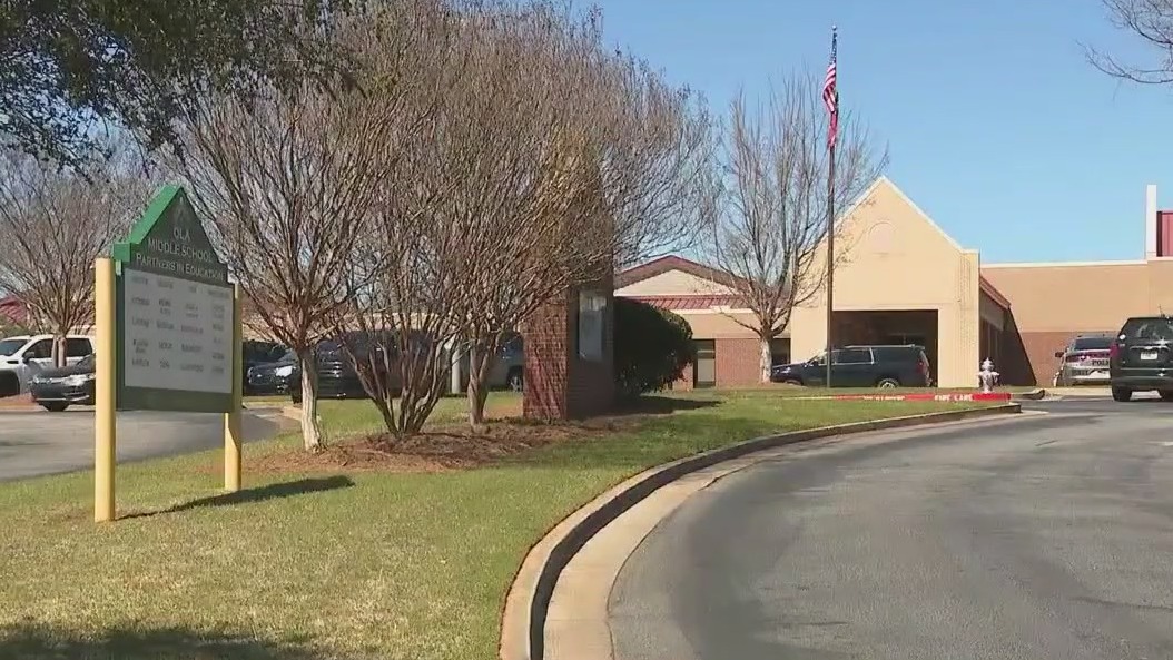 Ola Middle School student arrested after stabbing another student in ...
