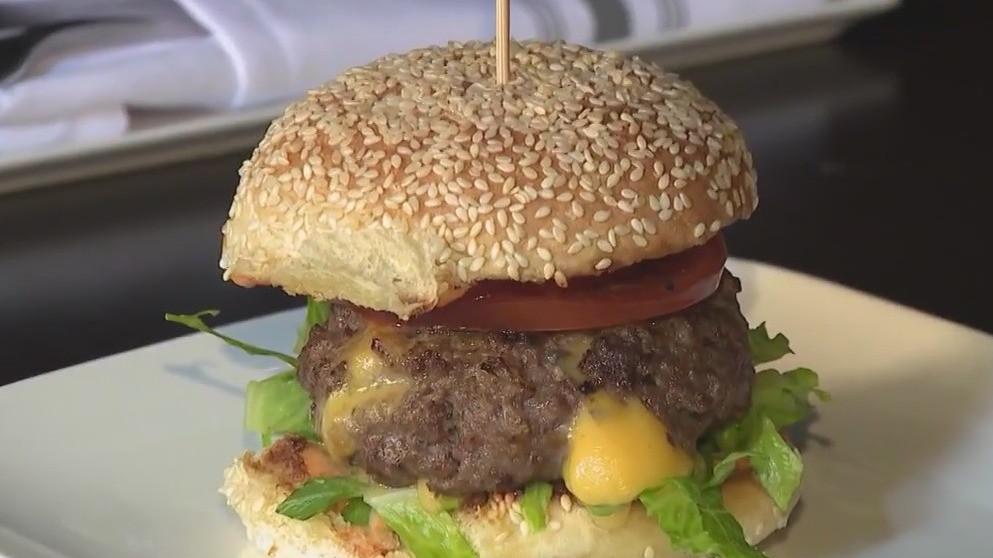 Burgers with Buck digs in at The Ashford