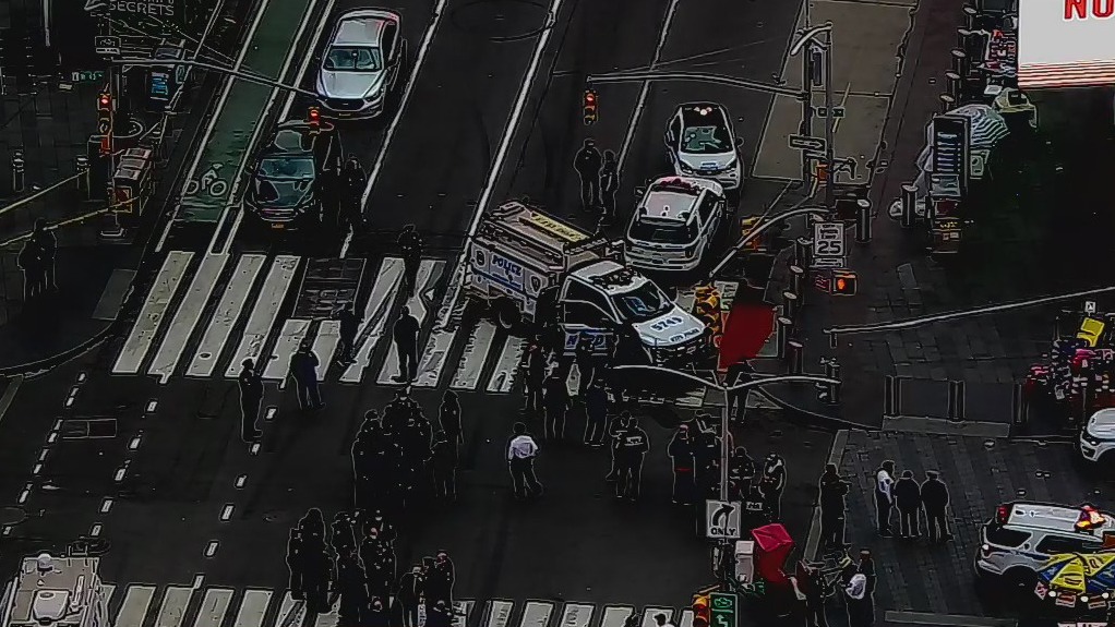 3 injured in Times Square shooting | FOX 5 New York