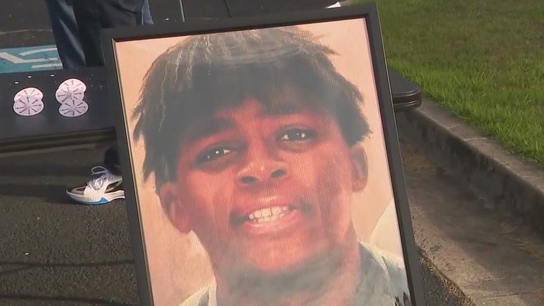 Vigil for man killed in South Fulton hit and run | FOX 5 Atlanta
