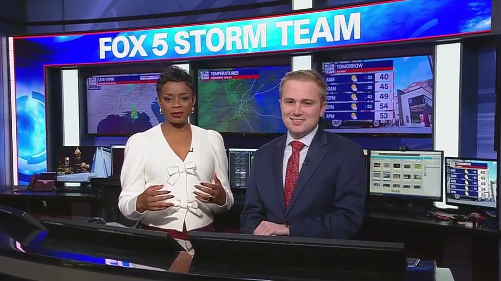 FOX 5 News at 10 p.m. Dec. 25, 2024