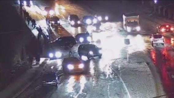 Hundreds abandon vehicles during snow storm