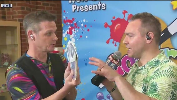 Magician brings tricks to Georgia libraries