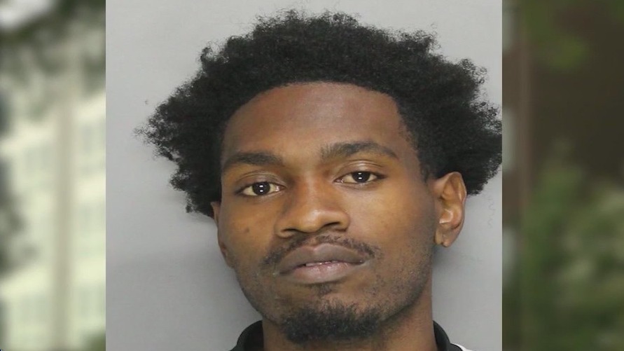 Repeat offender caught peeing into gym window | FOX 5 Atlanta