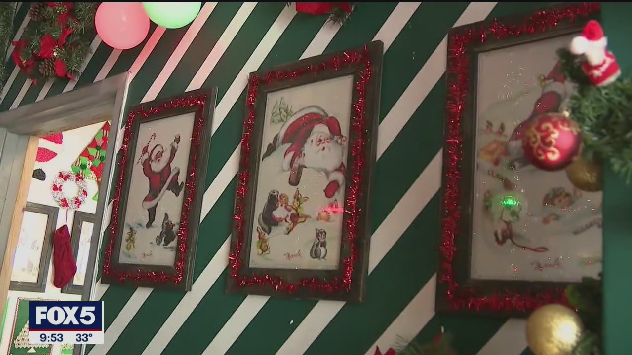 Christmas cocktail pop-up bar