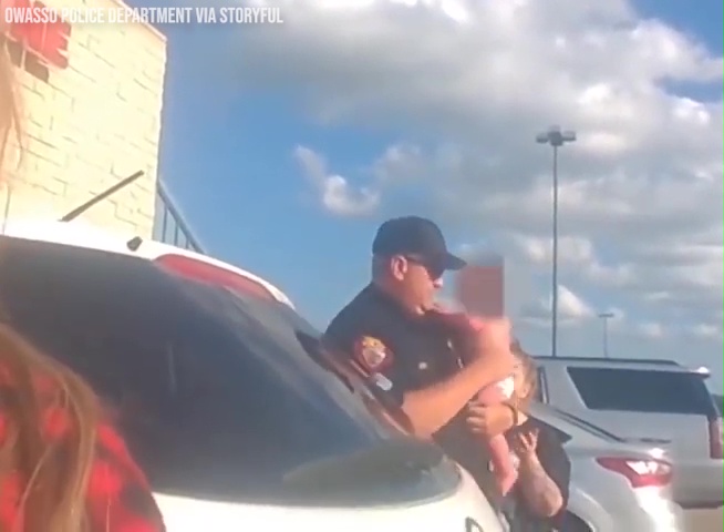 Oklahoma mother arrested after leaving baby in hot car outside liquor ...