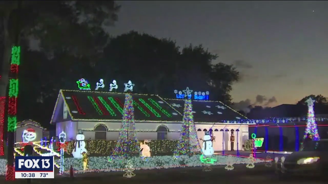Mulberry street lights up for Christmas