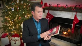 Mark Wilson reads "'Twas the Night Before Christmas"