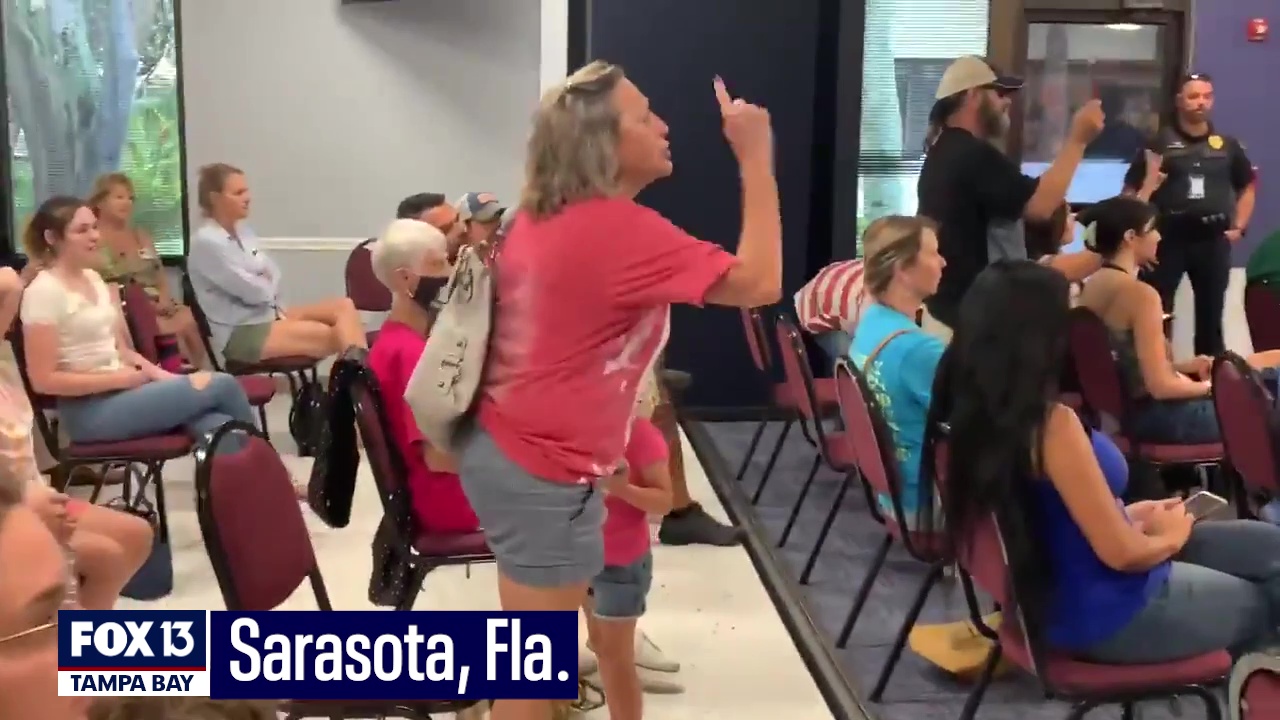 Outbursts interrupt Sarasota School Board meeting | FOX 13 Tampa Bay