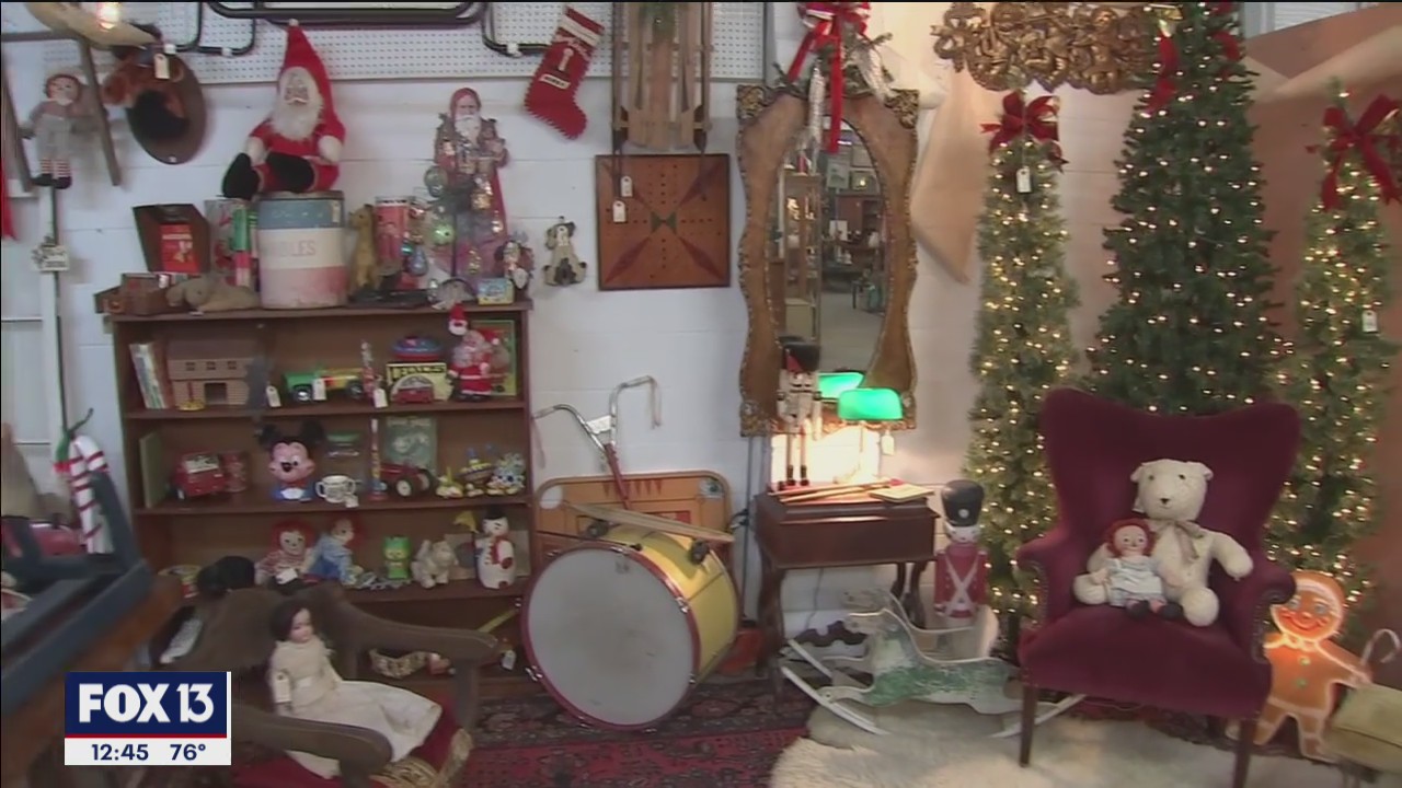 Vintage holiday items from thirty different vendors at Vintage Marche this weekend