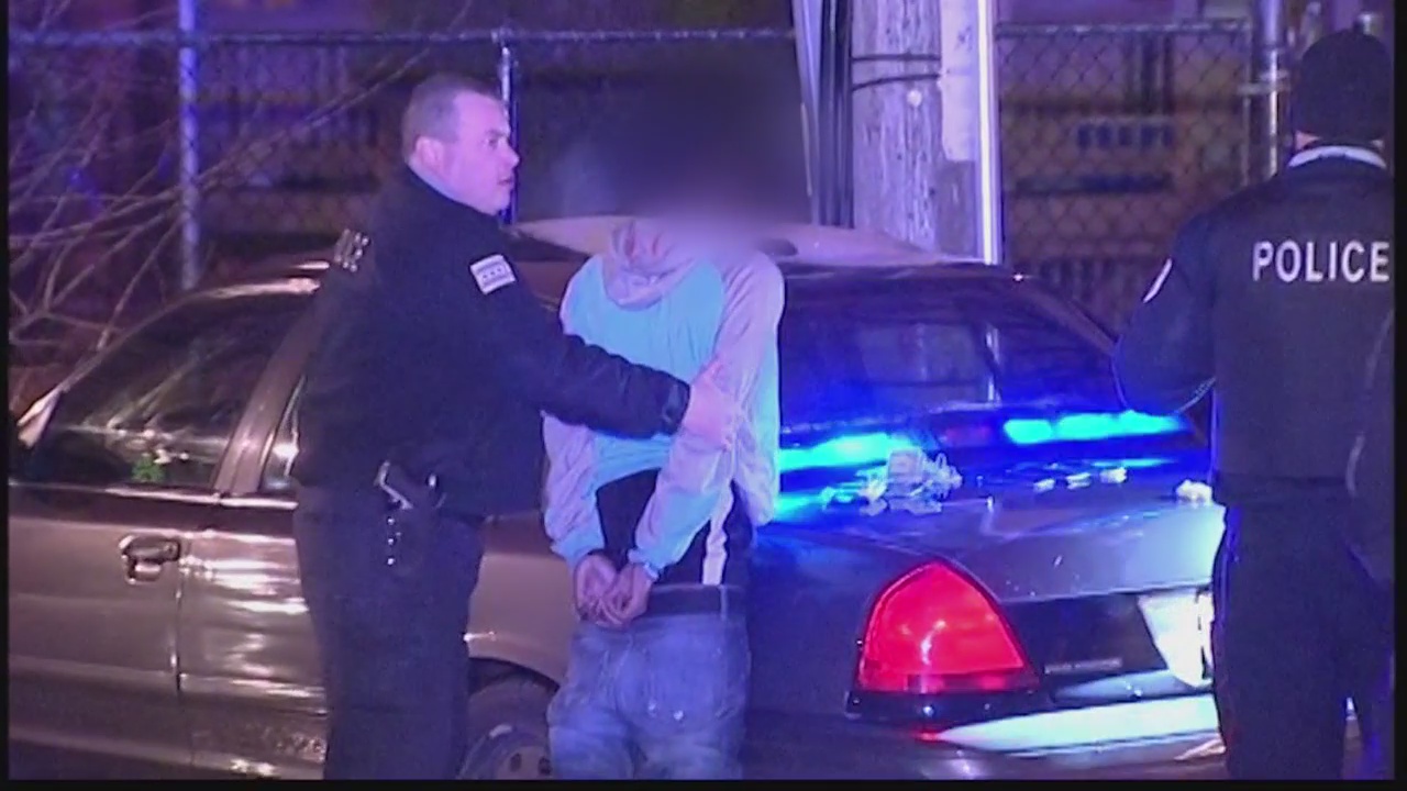 Armed robbery suspects arrested after South Side chase | FOX 32 Chicago