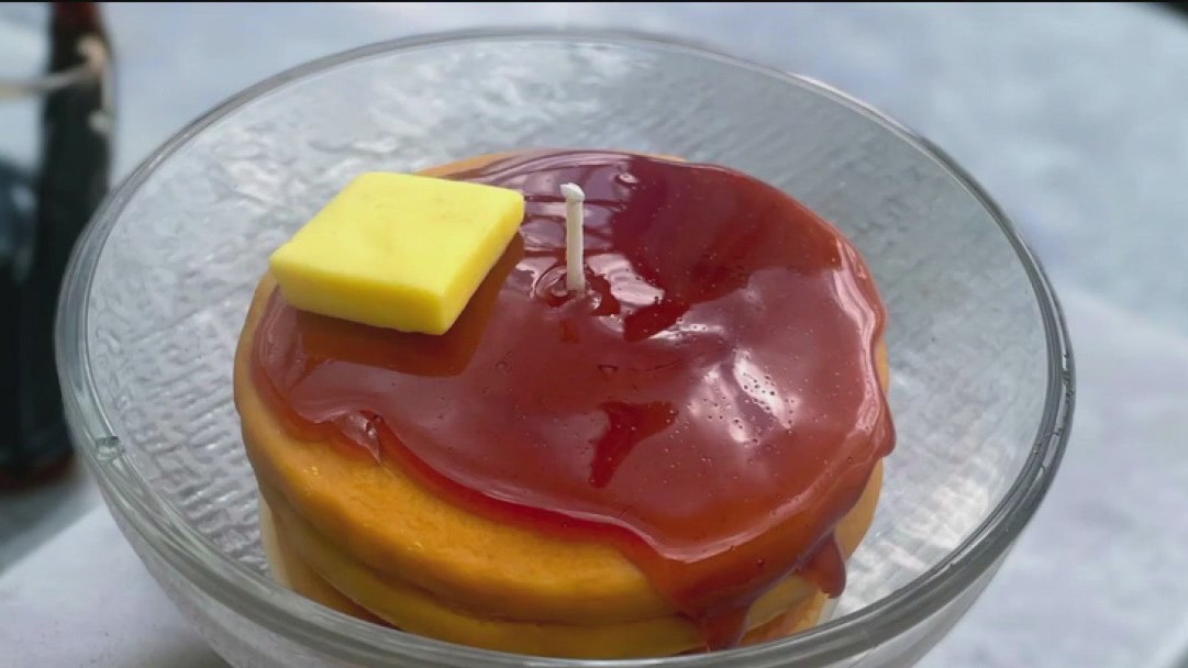 Mother, daughter team up for candle business