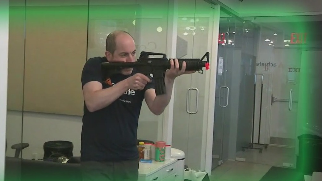 Using artificial intelligence to detect guns