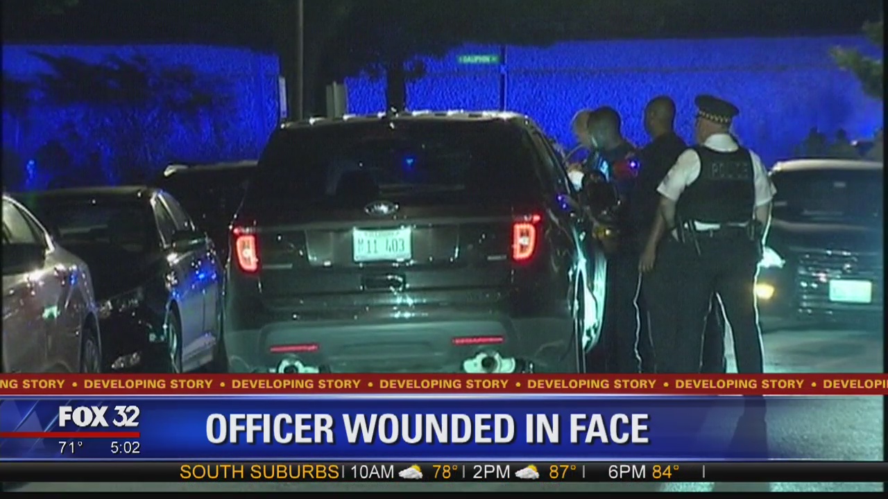 Chicago Police officer wounded in Far South Side shooting | FOX 32 Chicago