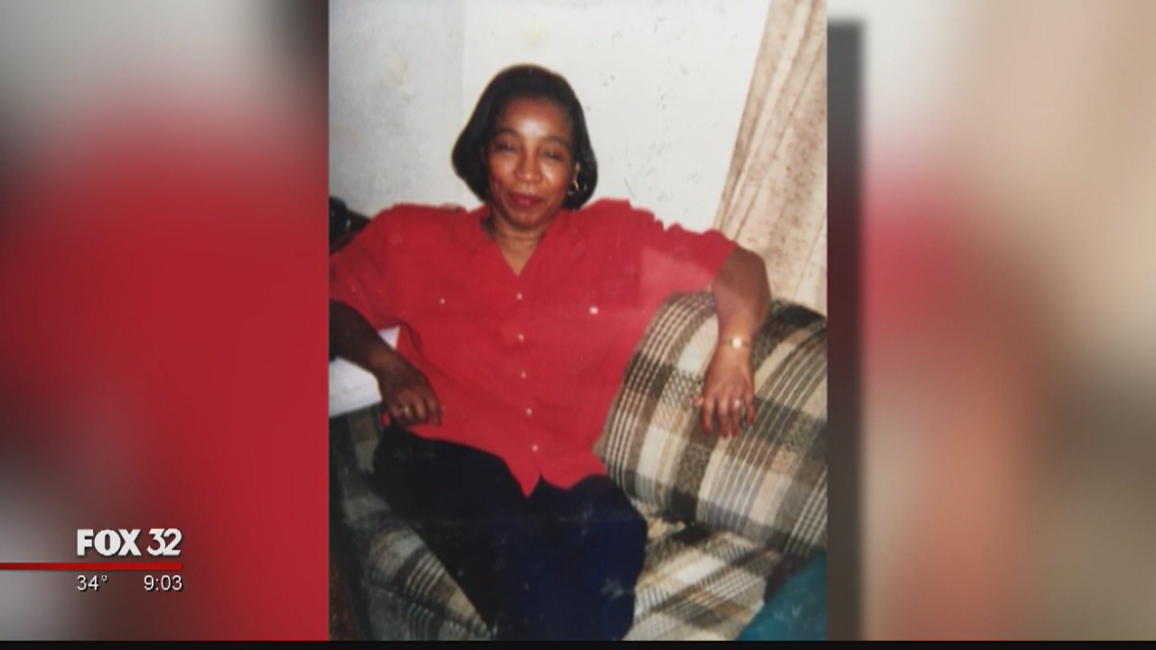 Chicago woman struck by stray bullet in East Garfield Park drive-by ...