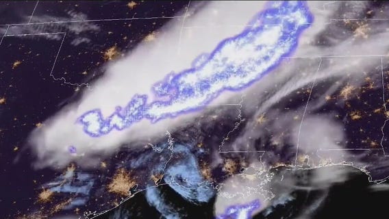 New record for longest lightning strike