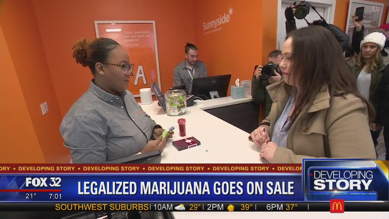 Recreational marijuana sales roll out across Illinois