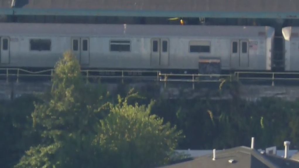 Teen dies after shooting at Queens subway station | FOX 5 New York