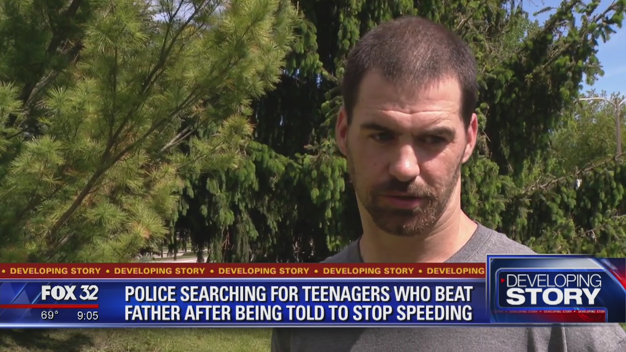 Police searching for teens who beat up father at suburban park