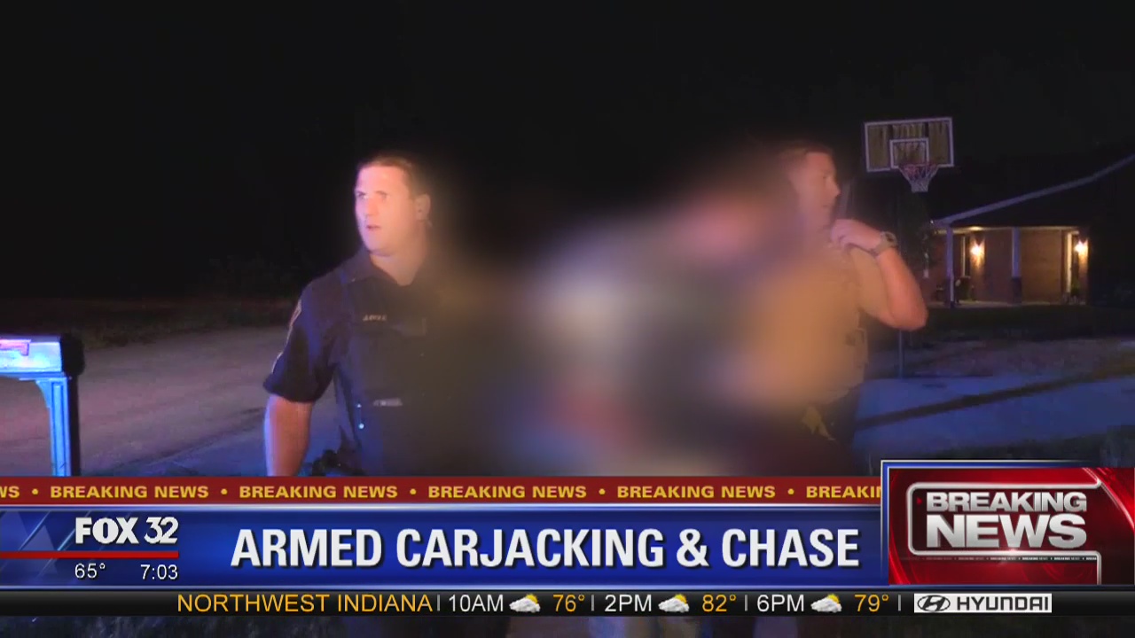 Manhunt underway for armed suspects in suburban carjacking | FOX 32 Chicago