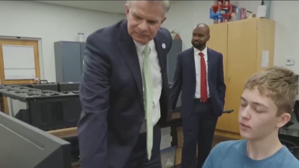 Sarasota School Board to consider firing superintendent | FOX 13 Tampa Bay