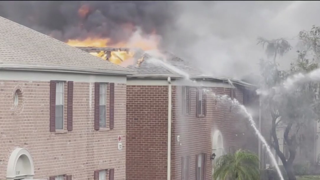 14 without homes after Bradenton apartment fire | FOX 13 Tampa Bay
