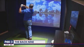 Eat, drink, and play simulated golf in Lakeland