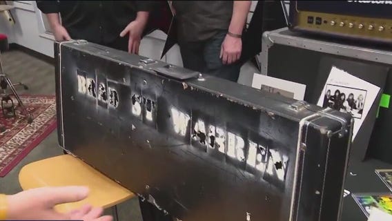 Brad Warren reunited with beloved guitar