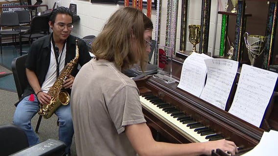 Bay Area musicians ready for Thanksgiving, and Macy's parade