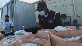 What's Right: 86-year-old volunteer lends helping hand at Abe Brown Ministries