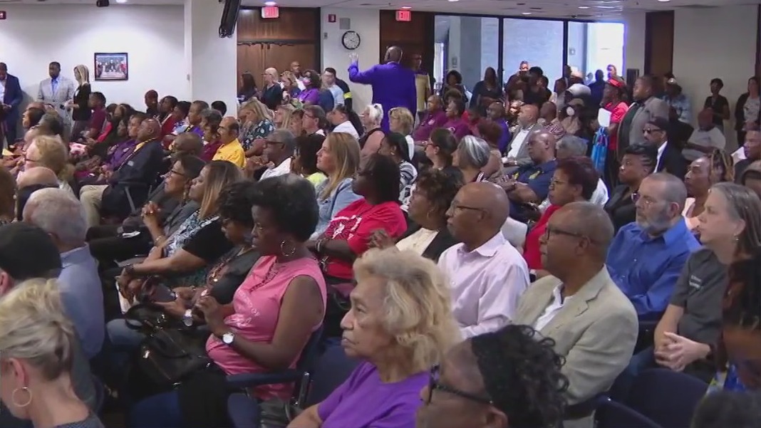 Boundary changes pass in Hillsborough school board vote | FOX 13 Tampa Bay