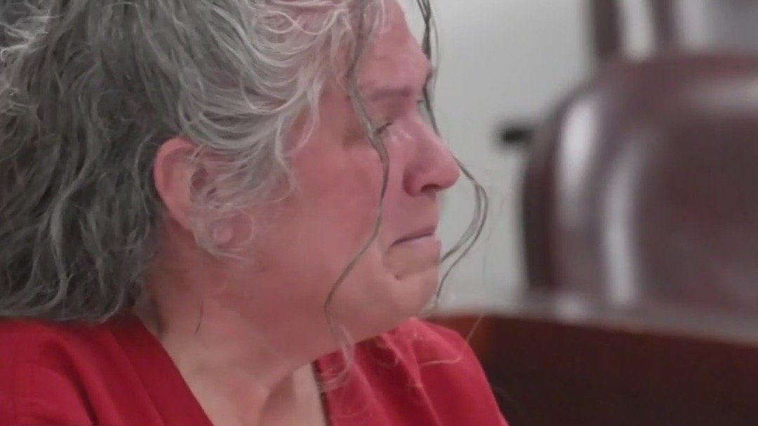 Convicted killer Dee Dee Moore wants new trial