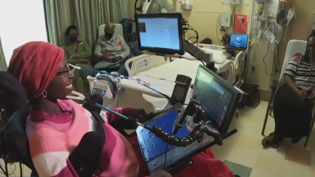 Paralyzed veteran earns master's degree