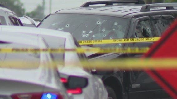 Police: Suspect stabbed woman before pursuit with officers