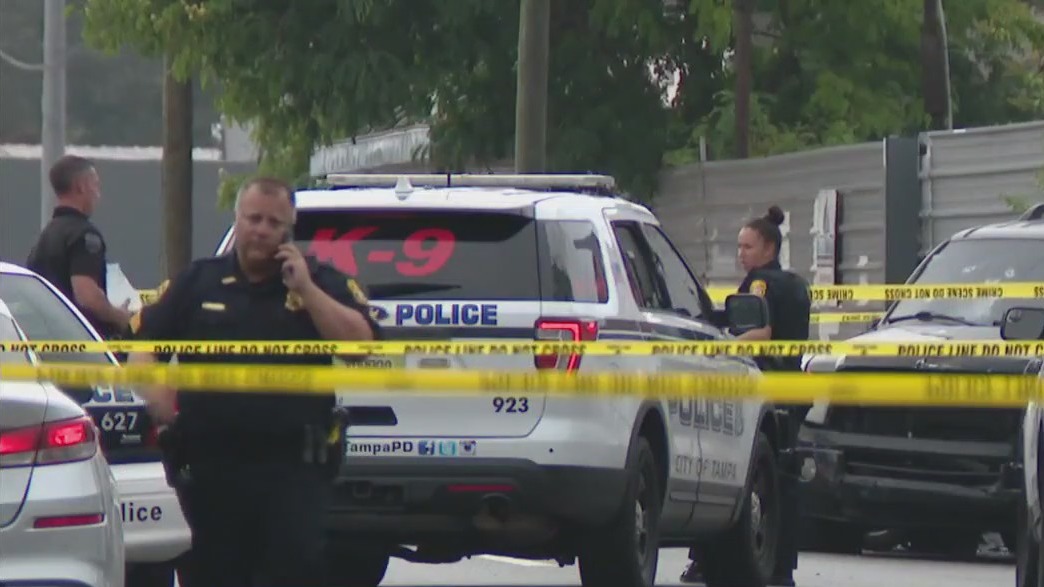 Tampa police shoot, kill gunman after pursuit