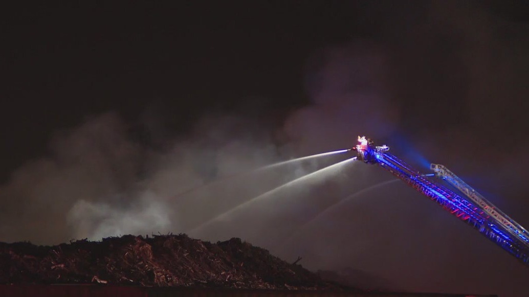 Crews contain mulch fire in Clearwater