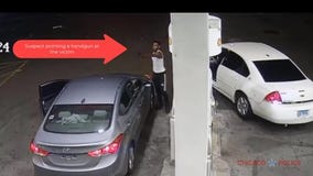 Chicago police seek homicide suspect